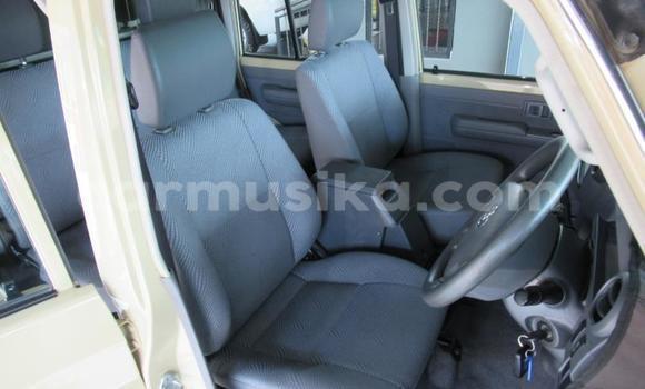 Tenga Tsaru Toyota Land Cruiser Sirivha Mota in Beitbridge in Matabeleland South Tenga Tsaru Toyota Land Cruiser Sirivha Mota in Beitbridge in Matabeleland South