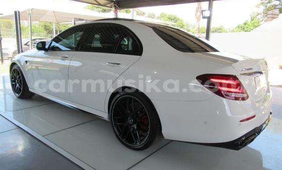 Tenga Tsaru Mercedes‒Benz CL–Class Chena Mota in Beitbridge in Matabeleland South Tenga Tsaru Mercedes‒Benz CL–Class Chena Mota in Beitbridge in Matabeleland South