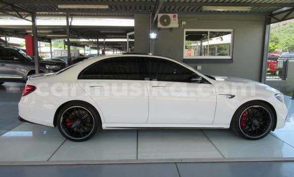 Tenga Tsaru Mercedes‒Benz CL–Class Chena Mota in Beitbridge in Matabeleland South Tenga Tsaru Mercedes‒Benz CL–Class Chena Mota in Beitbridge in Matabeleland South