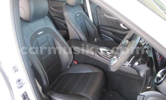 Tenga Tsaru Mercedes‒Benz CL–Class Chena Mota in Beitbridge in Matabeleland South Tenga Tsaru Mercedes‒Benz CL–Class Chena Mota in Beitbridge in Matabeleland South