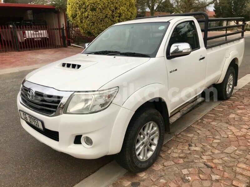 Big with watermark toyota hilux matabeleland south beitbridge 15962