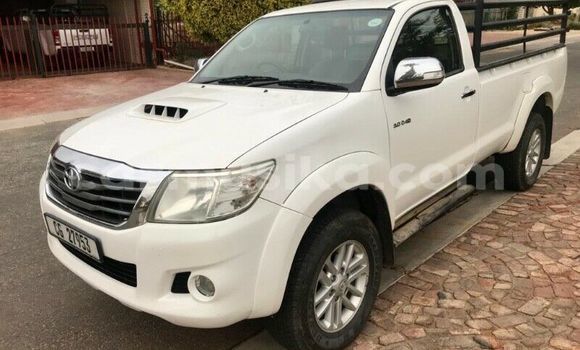 Tenga Tsaru Toyota Hilux Chena Mota in Beitbridge in Matabeleland South Tenga Tsaru Toyota Hilux Chena Mota in Beitbridge in Matabeleland South
