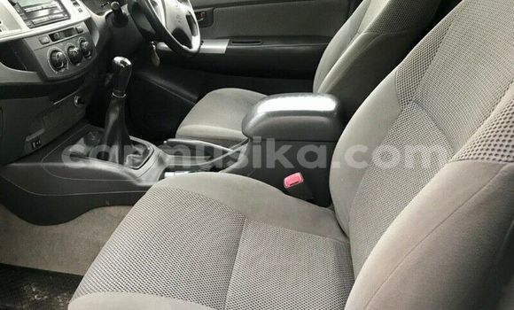 Tenga Tsaru Toyota Hilux Chena Mota in Beitbridge in Matabeleland South Tenga Tsaru Toyota Hilux Chena Mota in Beitbridge in Matabeleland South