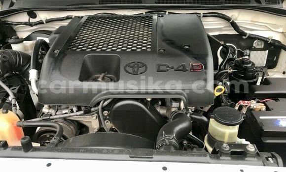 Tenga Tsaru Toyota Hilux Chena Mota in Beitbridge in Matabeleland South Tenga Tsaru Toyota Hilux Chena Mota in Beitbridge in Matabeleland South