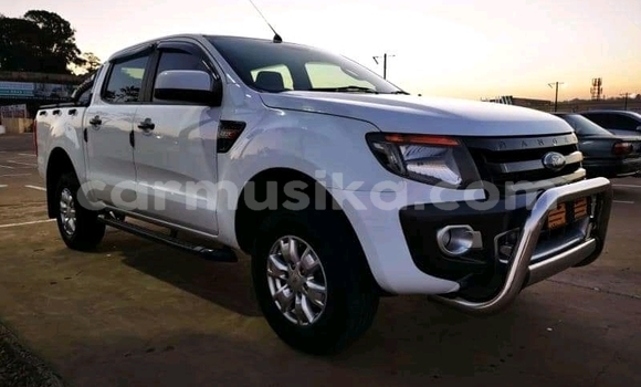 Nunua Ilio tumika Ford Ranger Nyeupe Gari ndani ya Beitbridge nchini Matabeleland Kusini Nunua Ilio tumika Ford Ranger Nyeupe Gari ndani ya Beitbridge nchini Matabeleland Kusini