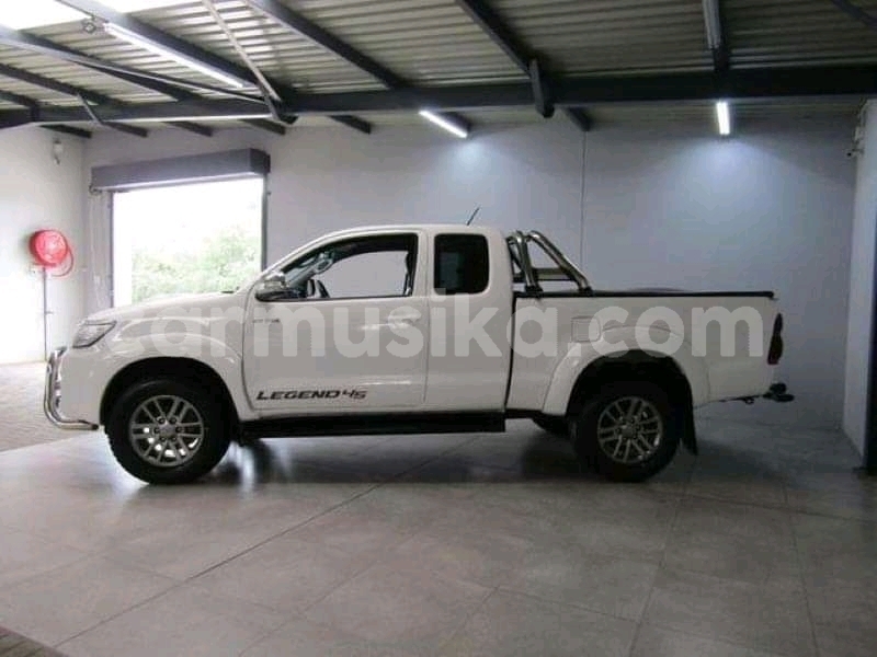 Big with watermark toyota hilux matabeleland south beitbridge 15964