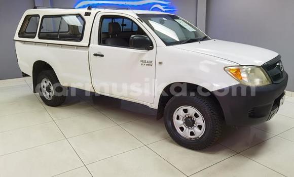 Buy Used Toyota Hilux White Car in Harare in Harare Buy Used Toyota Hilux White Car in Harare in Harare