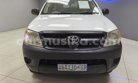 Buy Used Toyota Hilux White Car in Harare in Harare Buy Used Toyota Hilux White Car in Harare in Harare
