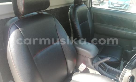 Tenga Tsaru Toyota Hilux Chena Mota in Harare in Harare Tenga Tsaru Toyota Hilux Chena Mota in Harare in Harare