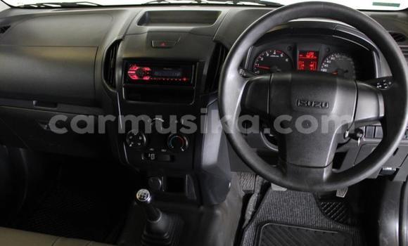 Tenga Tsaru Isuzu KB Chena Mota in Beitbridge in Matabeleland South Tenga Tsaru Isuzu KB Chena Mota in Beitbridge in Matabeleland South