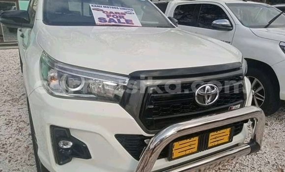 Acheter Occasion Voiture Toyota Hilux Blanc à Beitbridge, Matabeleland South