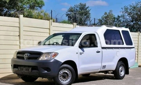 Acheter Occasion Voiture Toyota Hilux Blanc à Beitbridge, Matabeleland South Acheter Occasion Voiture Toyota Hilux Blanc à Beitbridge, Matabeleland South