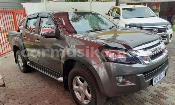 Nunua Ilio tumika Isuzu KB Fedha Gari ndani ya Beitbridge nchini Matabeleland Kusini