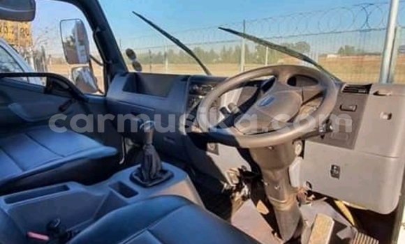 Tenga Tsaru Mitsubishi Fuso Chena Rori in Beitbridge in Matabeleland South Tenga Tsaru Mitsubishi Fuso Chena Rori in Beitbridge in Matabeleland South