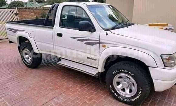 Acheter Occasion Voiture Toyota Hilux Blanc à Beitbridge, Matabeleland South Acheter Occasion Voiture Toyota Hilux Blanc à Beitbridge, Matabeleland South