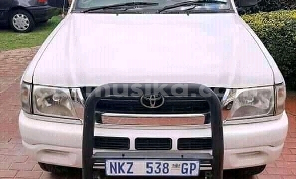 Acheter Occasion Voiture Toyota Hilux Blanc à Beitbridge, Matabeleland South Acheter Occasion Voiture Toyota Hilux Blanc à Beitbridge, Matabeleland South