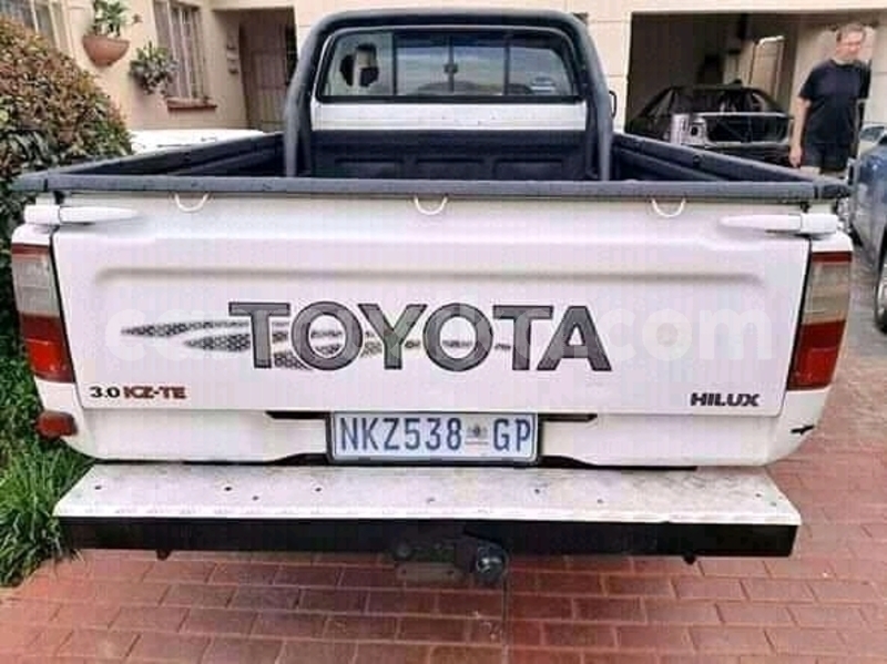 Big with watermark toyota hilux matabeleland south beitbridge 15981