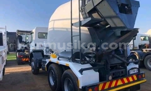 Tenga Tsaru MercedesโBenz 2628 Chena Rori in Beitbridge in Matabeleland South Tenga Tsaru MercedesโBenz 2628 Chena Rori in Beitbridge in Matabeleland South