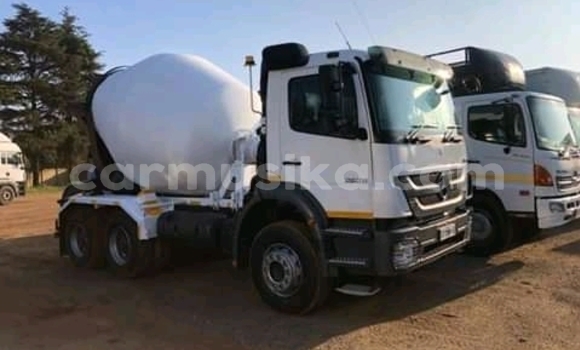 Tenga Tsaru MercedesโBenz 2628 Chena Rori in Beitbridge in Matabeleland South Tenga Tsaru MercedesโBenz 2628 Chena Rori in Beitbridge in Matabeleland South