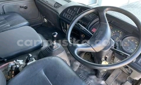 Buy Used Isuzu FTR 850 White Truck in Beitbridge in Matabeleland South