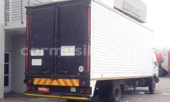 Tenga Tsaru Isuzu FTR 850 Chena Rori in Beitbridge in Matabeleland South Tenga Tsaru Isuzu FTR 850 Chena Rori in Beitbridge in Matabeleland South