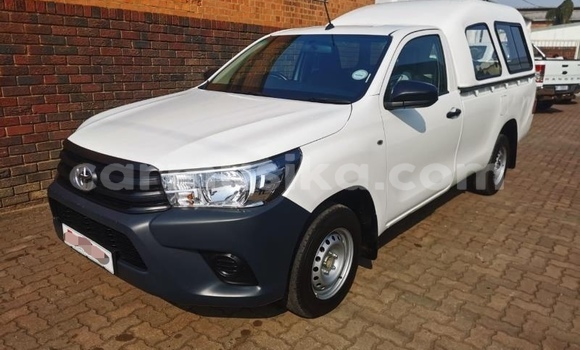 Buy Used Toyota Hilux White Car in Harare in Harare Buy Used Toyota Hilux White Car in Harare in Harare