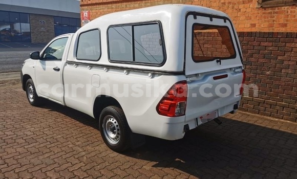 Buy Used Toyota Hilux White Car in Harare in Harare Buy Used Toyota Hilux White Car in Harare in Harare