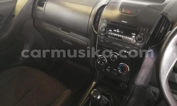 Buy Used Isuzu KB White Car in Beitbridge in Matabeleland South Buy Used Isuzu KB White Car in Beitbridge in Matabeleland South