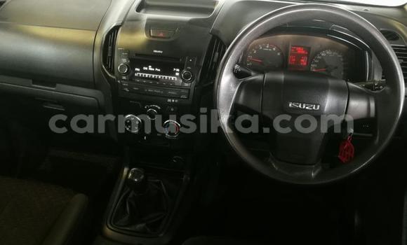 Buy Used Isuzu KB White Car in Beitbridge in Matabeleland South Buy Used Isuzu KB White Car in Beitbridge in Matabeleland South