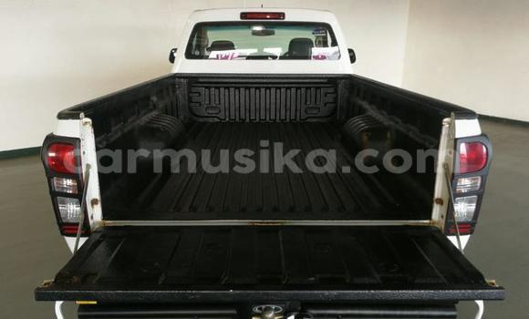 Buy Used Isuzu KB White Car in Beitbridge in Matabeleland South Buy Used Isuzu KB White Car in Beitbridge in Matabeleland South