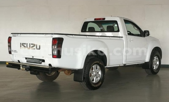 Buy Used Isuzu KB White Car in Beitbridge in Matabeleland South Buy Used Isuzu KB White Car in Beitbridge in Matabeleland South