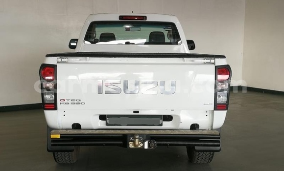 Buy Used Isuzu KB White Car in Beitbridge in Matabeleland South Buy Used Isuzu KB White Car in Beitbridge in Matabeleland South