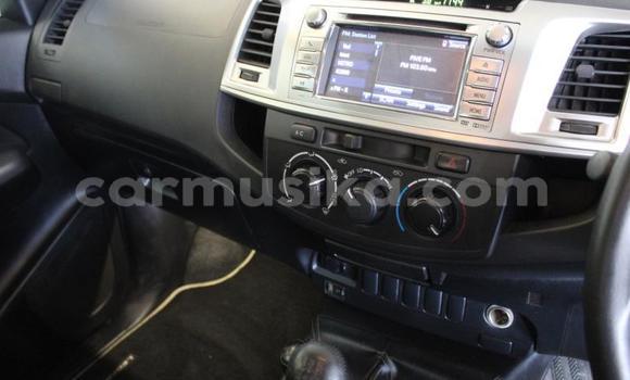 Tenga Tsaru Toyota Hilux Chena Mota in Harare in Harare Tenga Tsaru Toyota Hilux Chena Mota in Harare in Harare