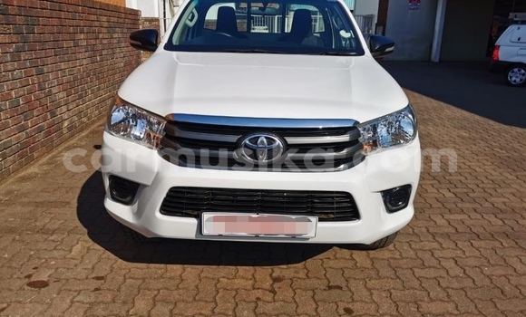 Tenga Tsaru Toyota Hilux Chena Mota in Harare in Harare Tenga Tsaru Toyota Hilux Chena Mota in Harare in Harare