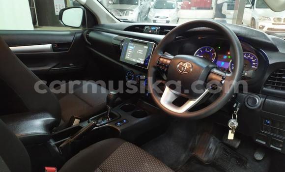 Buy Used Toyota Hilux White Car in Avondale in Harare Buy Used Toyota Hilux White Car in Avondale in Harare