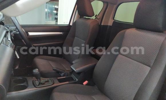 Buy Used Toyota Hilux White Car in Avondale in Harare Buy Used Toyota Hilux White Car in Avondale in Harare