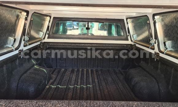 Buy Used Toyota Hilux White Car in Harare in Harare Buy Used Toyota Hilux White Car in Harare in Harare