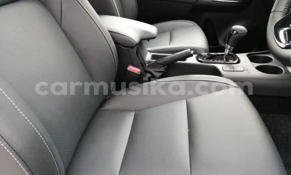 Buy Used Toyota Hilux White Car in Avondale in Harare Buy Used Toyota Hilux White Car in Avondale in Harare