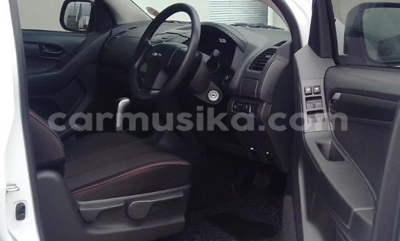 Tenga Tsaru Isuzu D–MAX Chena Mota in Harare in Harare Tenga Tsaru Isuzu D–MAX Chena Mota in Harare in Harare