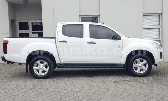 Tenga Tsaru Isuzu D–MAX Chena Mota in Harare in Harare Tenga Tsaru Isuzu D–MAX Chena Mota in Harare in Harare