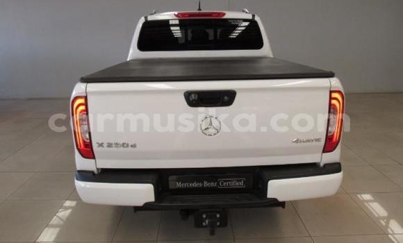 Buy Used Mercedes‒Benz X-klasse Concept White Car in Beitbridge in Matabeleland South Buy Used Mercedes‒Benz X-klasse Concept White Car in Beitbridge in Matabeleland South