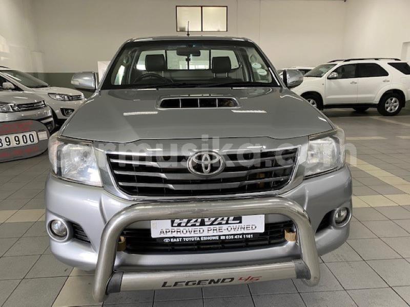 Big with watermark toyota hilux matabeleland south beitbridge 16011