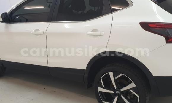 Acheter Occasion Voiture Nissan Qashqai Blanc à Beitbridge, Matabeleland South Acheter Occasion Voiture Nissan Qashqai Blanc à Beitbridge, Matabeleland South