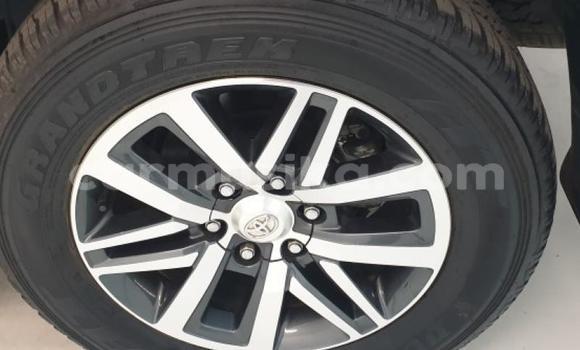 Acheter Occasion Voiture Toyota Fortuner Gris à Beitbridge, Matabeleland South Acheter Occasion Voiture Toyota Fortuner Gris à Beitbridge, Matabeleland South