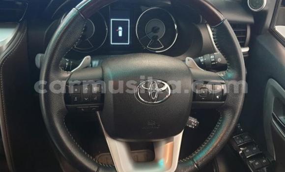 Acheter Occasion Voiture Toyota Fortuner Gris à Beitbridge, Matabeleland South Acheter Occasion Voiture Toyota Fortuner Gris à Beitbridge, Matabeleland South