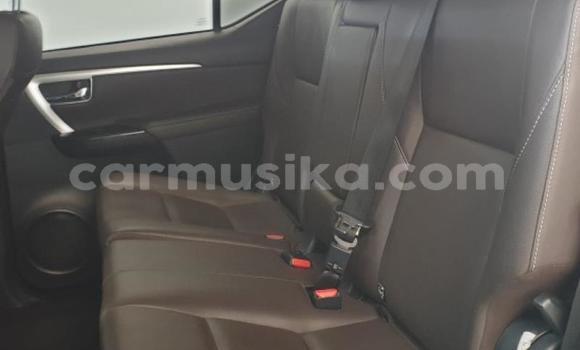 Acheter Occasion Voiture Toyota Fortuner Gris à Beitbridge, Matabeleland South Acheter Occasion Voiture Toyota Fortuner Gris à Beitbridge, Matabeleland South