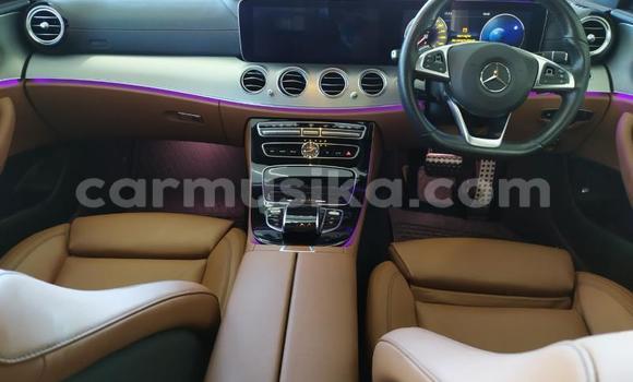 Nunua Ilio tumika Mercedes‒Benz C–Class Nyeupe Gari ndani ya Beitbridge nchini Matabeleland Kusini Nunua Ilio tumika Mercedes‒Benz C–Class Nyeupe Gari ndani ya Beitbridge nchini Matabeleland Kusini