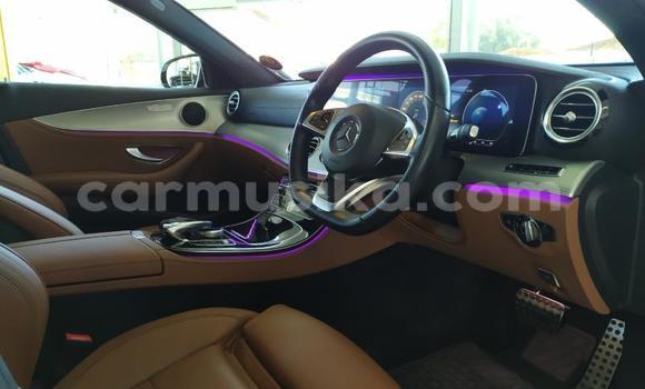 Nunua Ilio tumika Mercedes‒Benz C–Class Nyeupe Gari ndani ya Beitbridge nchini Matabeleland Kusini Nunua Ilio tumika Mercedes‒Benz C–Class Nyeupe Gari ndani ya Beitbridge nchini Matabeleland Kusini