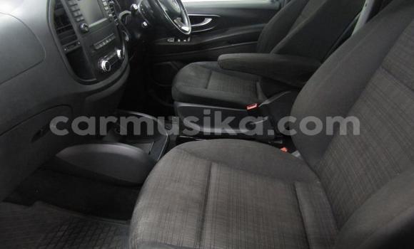 Acheter Occasion Voiture Mercedes‒Benz Vito Gris à Beitbridge, Matabeleland South Acheter Occasion Voiture Mercedes‒Benz Vito Gris à Beitbridge, Matabeleland South