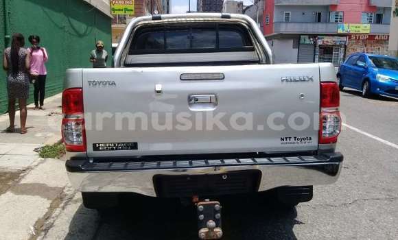 Buy Used Toyota Hilux Silver Car in Beitbridge in Matabeleland South Buy Used Toyota Hilux Silver Car in Beitbridge in Matabeleland South
